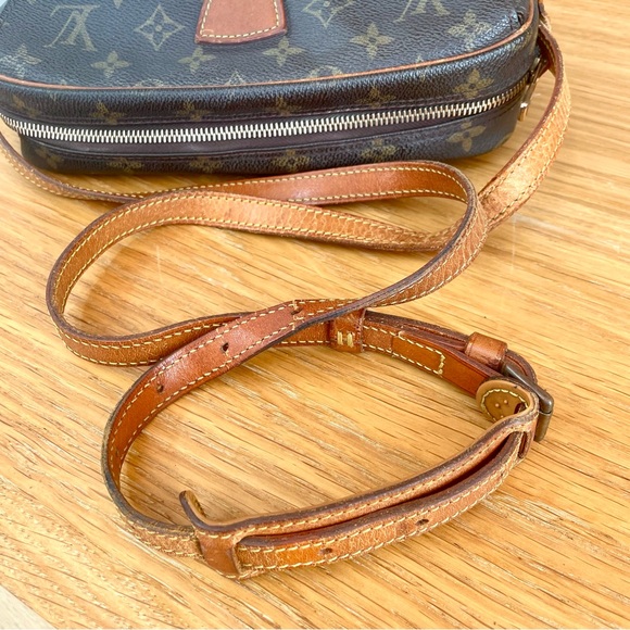 Louis Vuitton Authenticated Jeune Fille MM Crossbody Bag - Picture 9 of 15